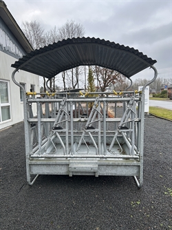 Foderhäck med fångstgrind, 2x2 m - Utställningsmodell 
